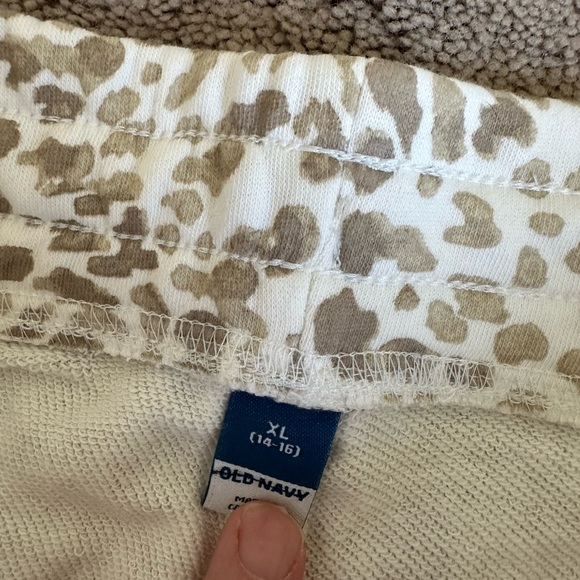 Girls Old Navy cheetah jogger pants yxl 14/16 nwot - Picture 2 of 2